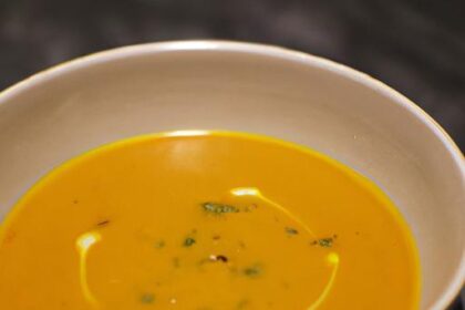 Velvety Carrot Ginger Soup: A Vegan & Gluten-Free Delight